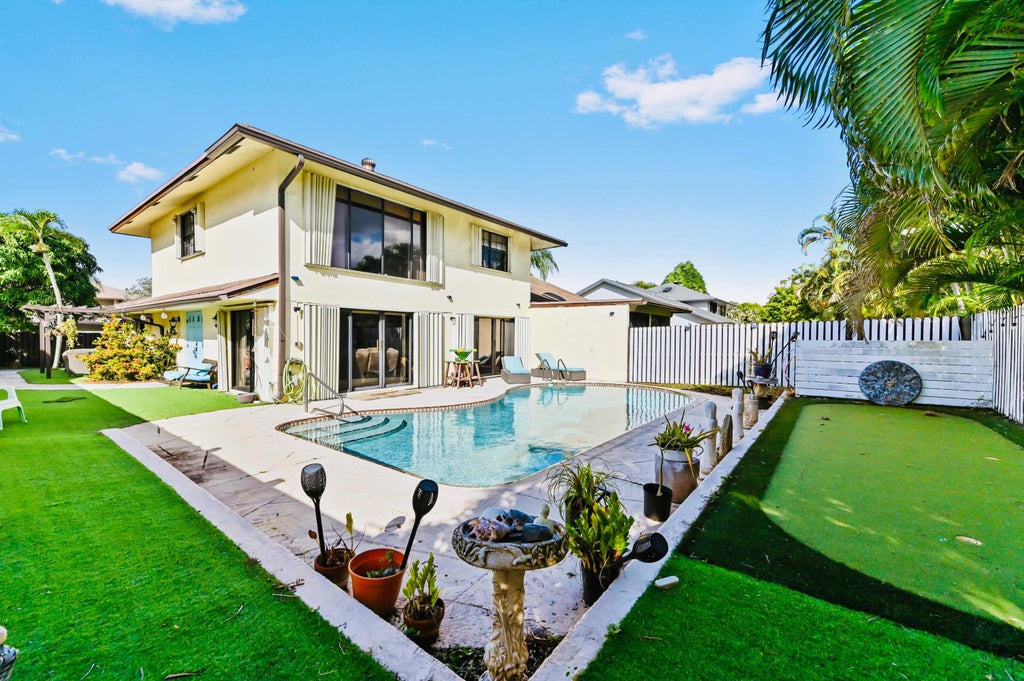 Photo of 237 SW 29th Avenue, Delray Beach, FL 33445 (MLS # R11145222)