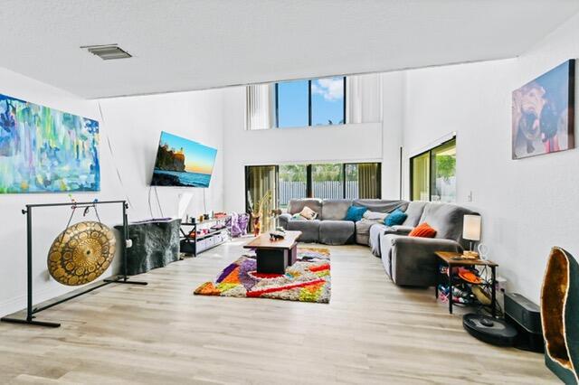 HOMEWOOD LAKES SEC D - Residential