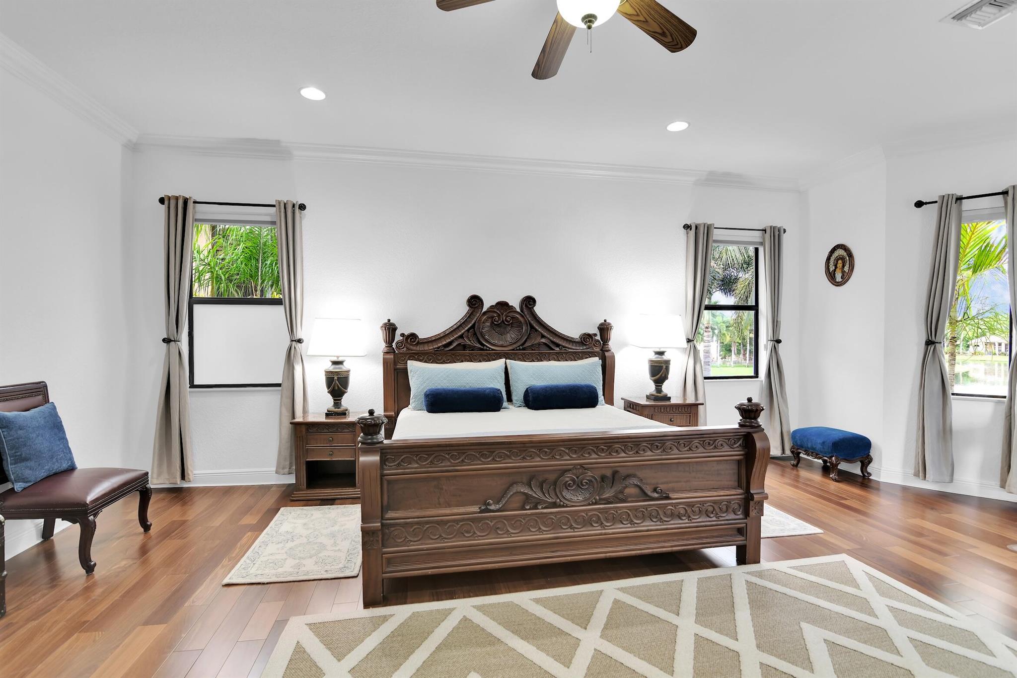 VERSAILLES - Residential Lease