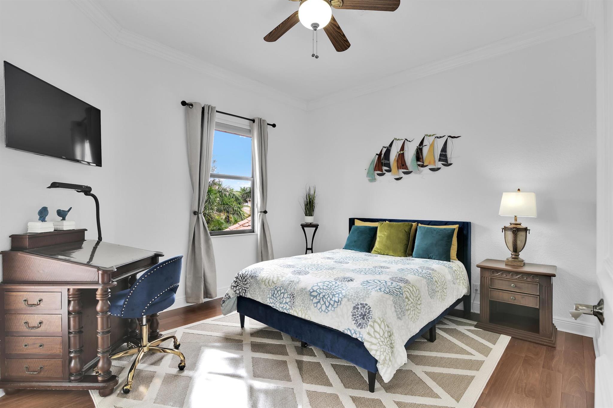 VERSAILLES - Residential Lease