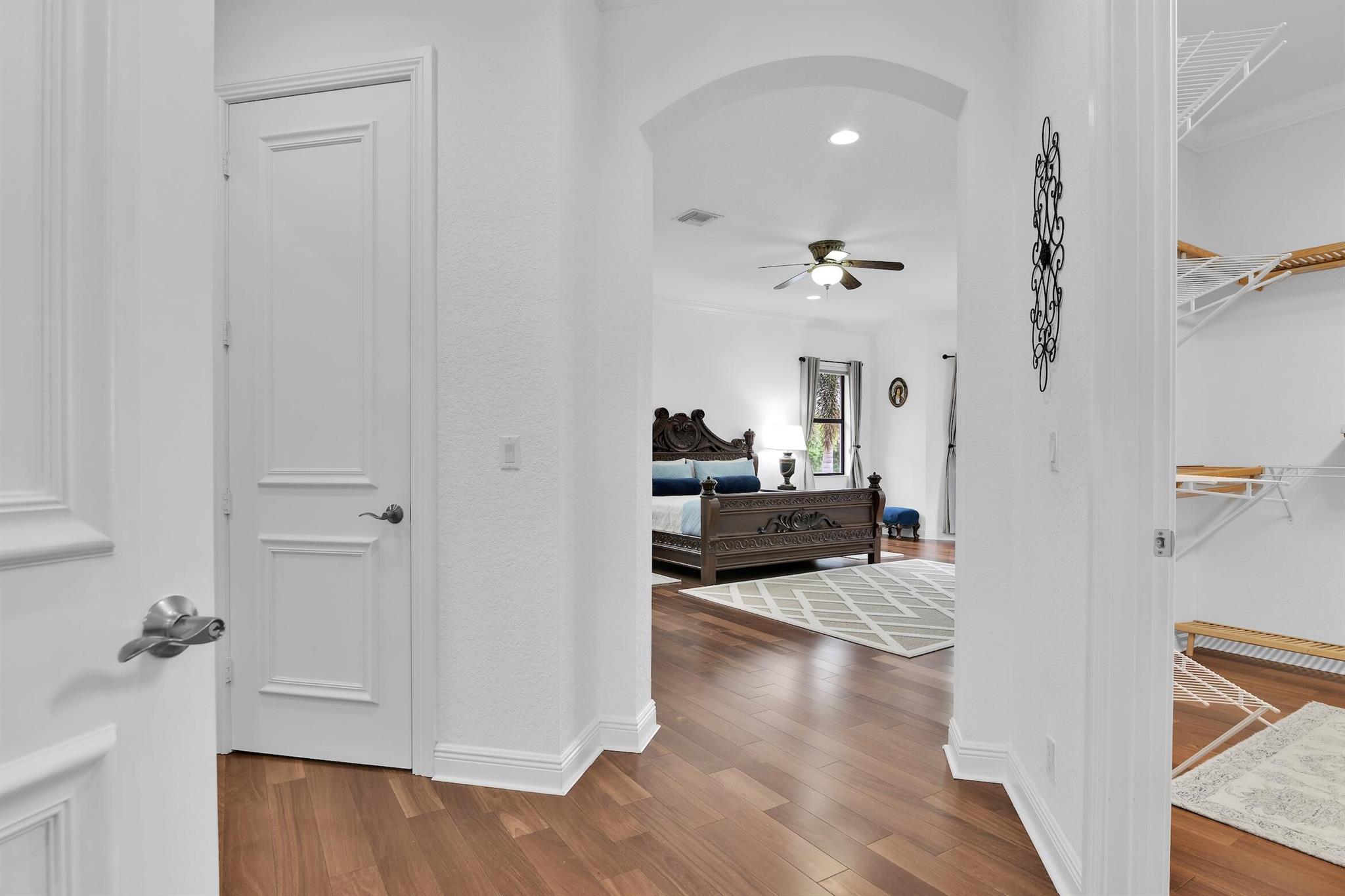 VERSAILLES - Residential Lease