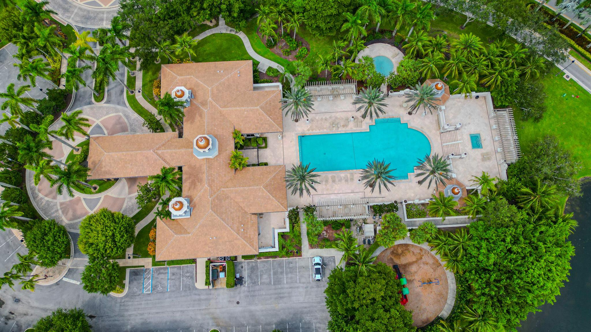 VERSAILLES - Residential Lease