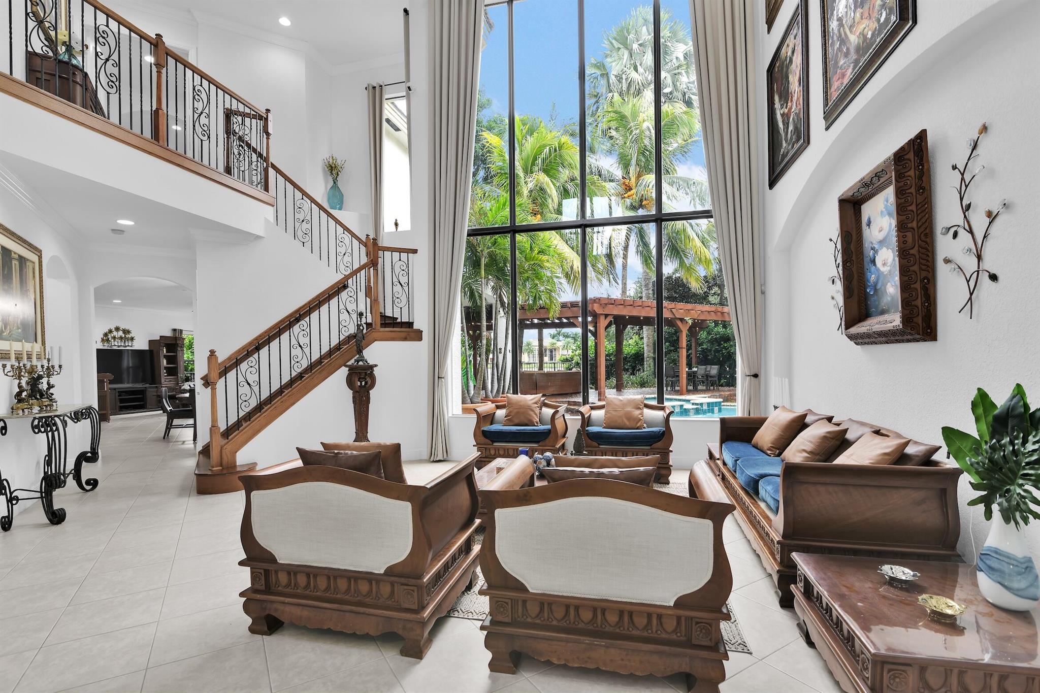VERSAILLES - Residential Lease