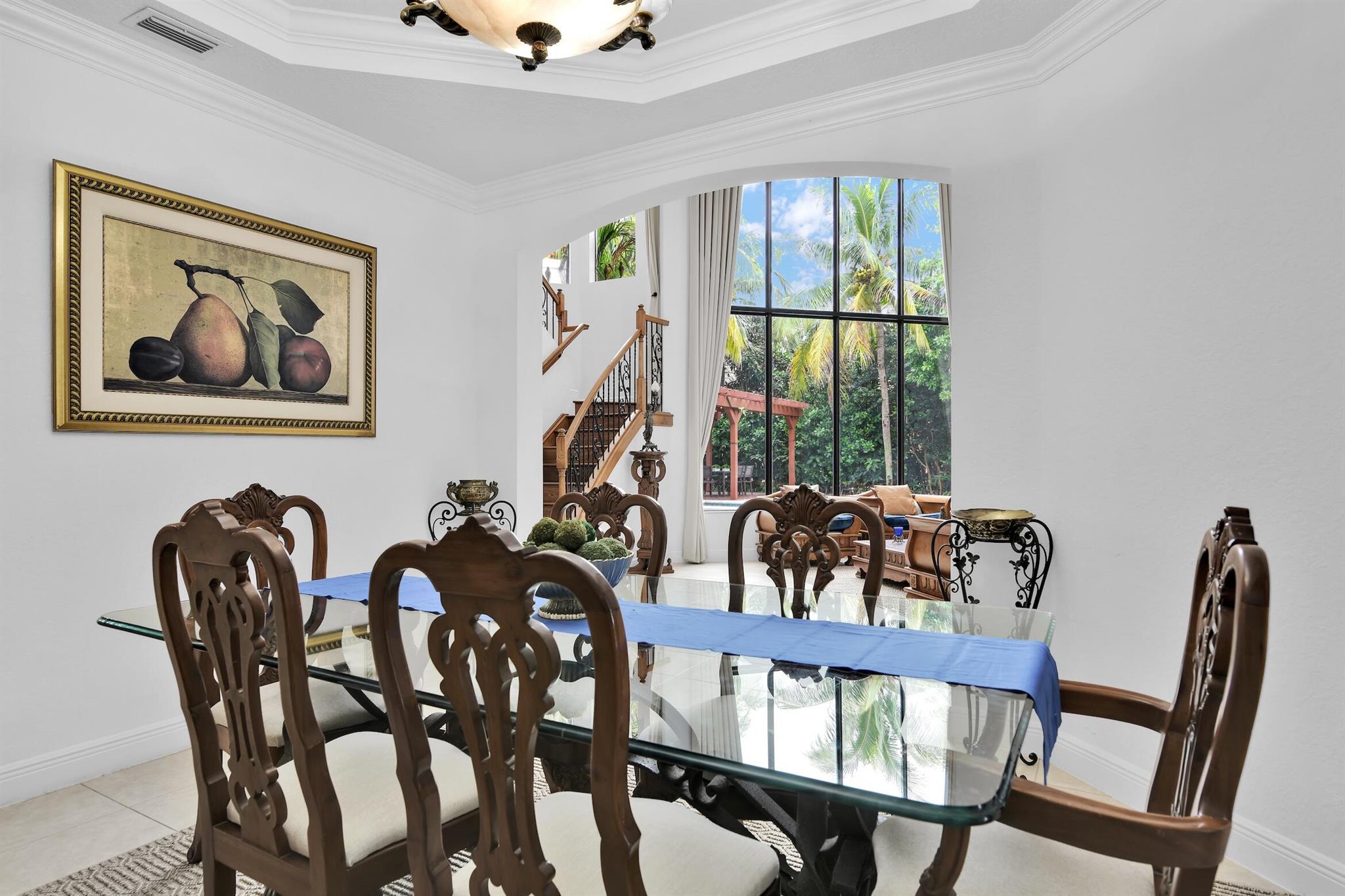 VERSAILLES - Residential Lease