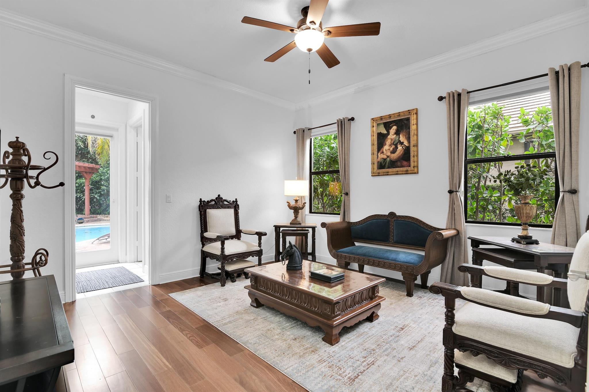 VERSAILLES - Residential Lease