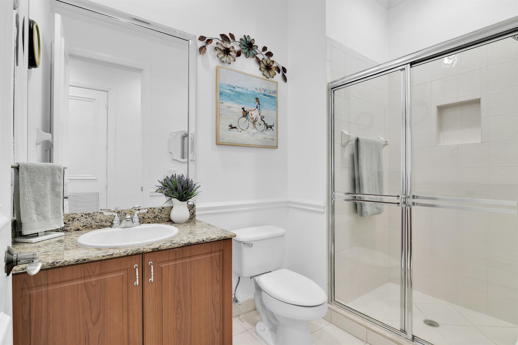 VERSAILLES - Residential Lease