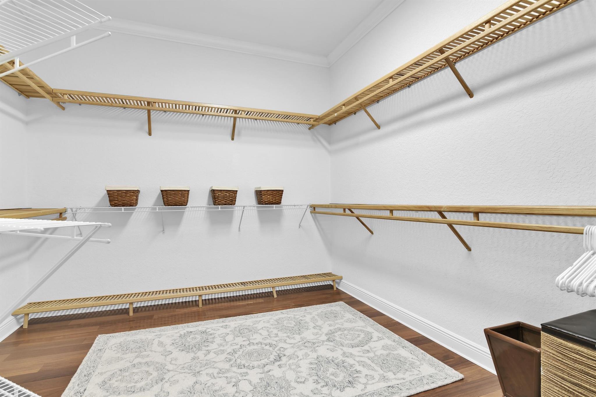 VERSAILLES - Residential Lease