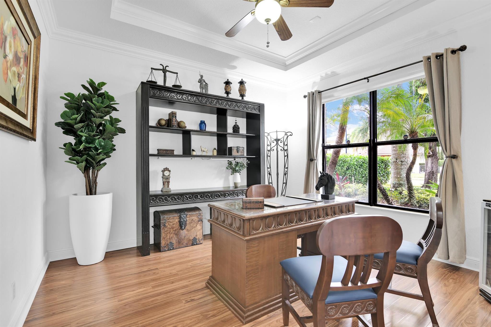 VERSAILLES - Residential Lease