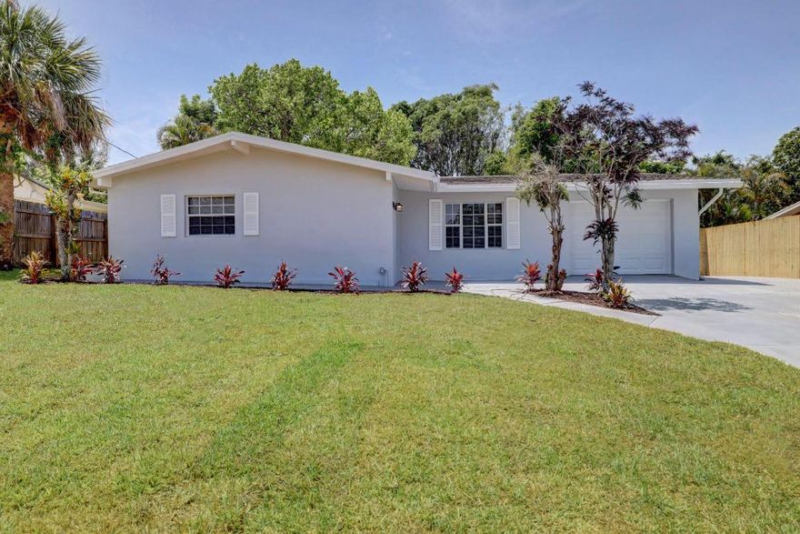 Newly renovated Jensen Beach home !! 
This home is just minutes away from the water perfect for those who enjoy water sports or days out in the sun . Wonderful neighborhood and located near Savannas Preserve State Park . This home is equipped with brand new LVT waterproof flooring, with 50 year warranty, beautifully updated kitchen  and a great screened in patio area perfect for entertaining. 
Do not miss out on this gem.