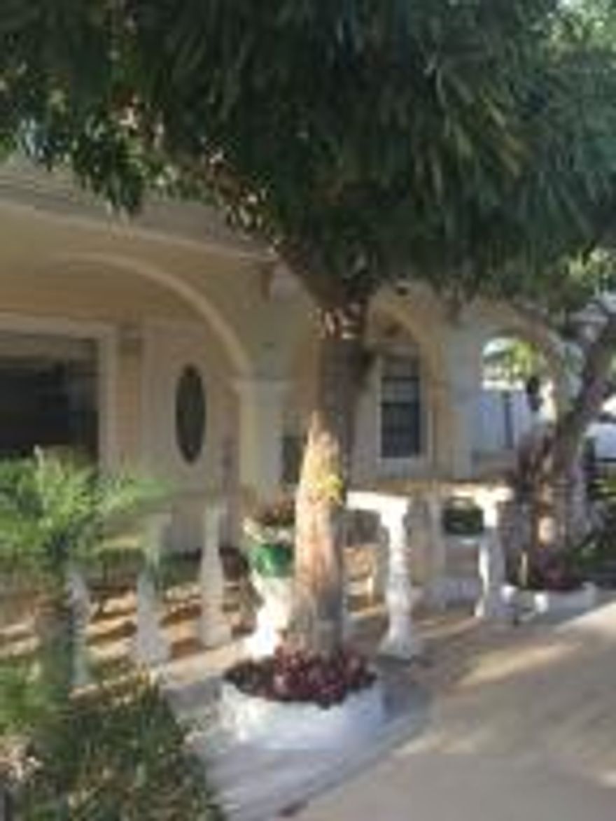 You could live in the house or the back yard. This is a very nice 3 bedroom, 2 bath home that must be seen.
Only blocks from the intercostal. Must call agent for appointment with 6 hour notice.Is now an approved shorts sale ready to close.  Buyer must pay negotiator $1500. Bring offers quickly.
Call agent for lock box number.