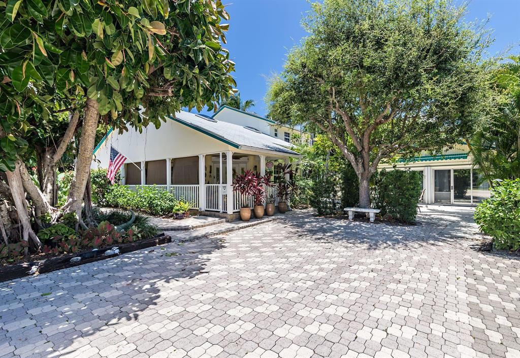 Photo of 270 Celestial Way, Juno Beach, FL 33408 (MLS # R10733057)