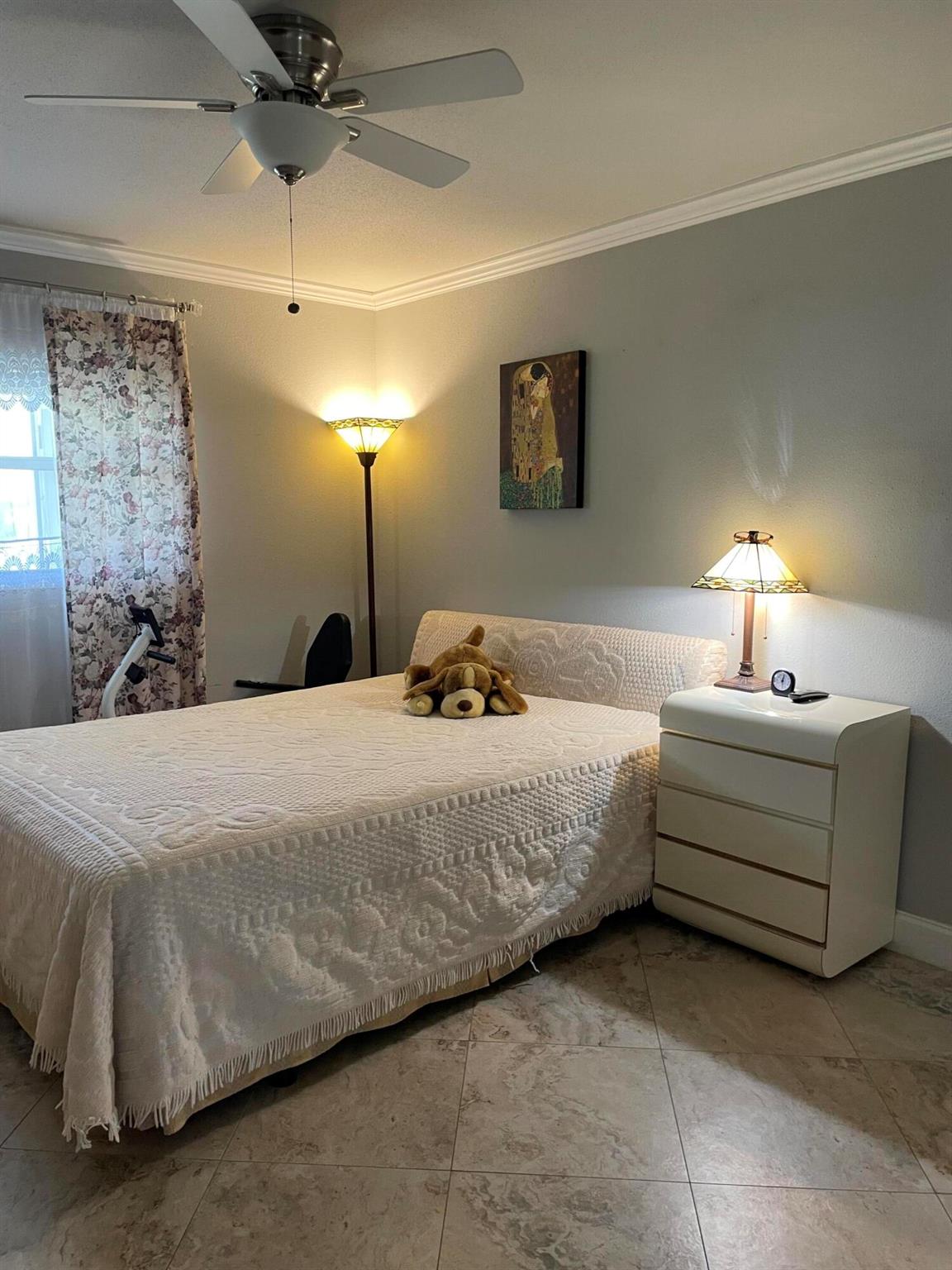 KINGS POINT TUSCANY CONDO - Residential Lease