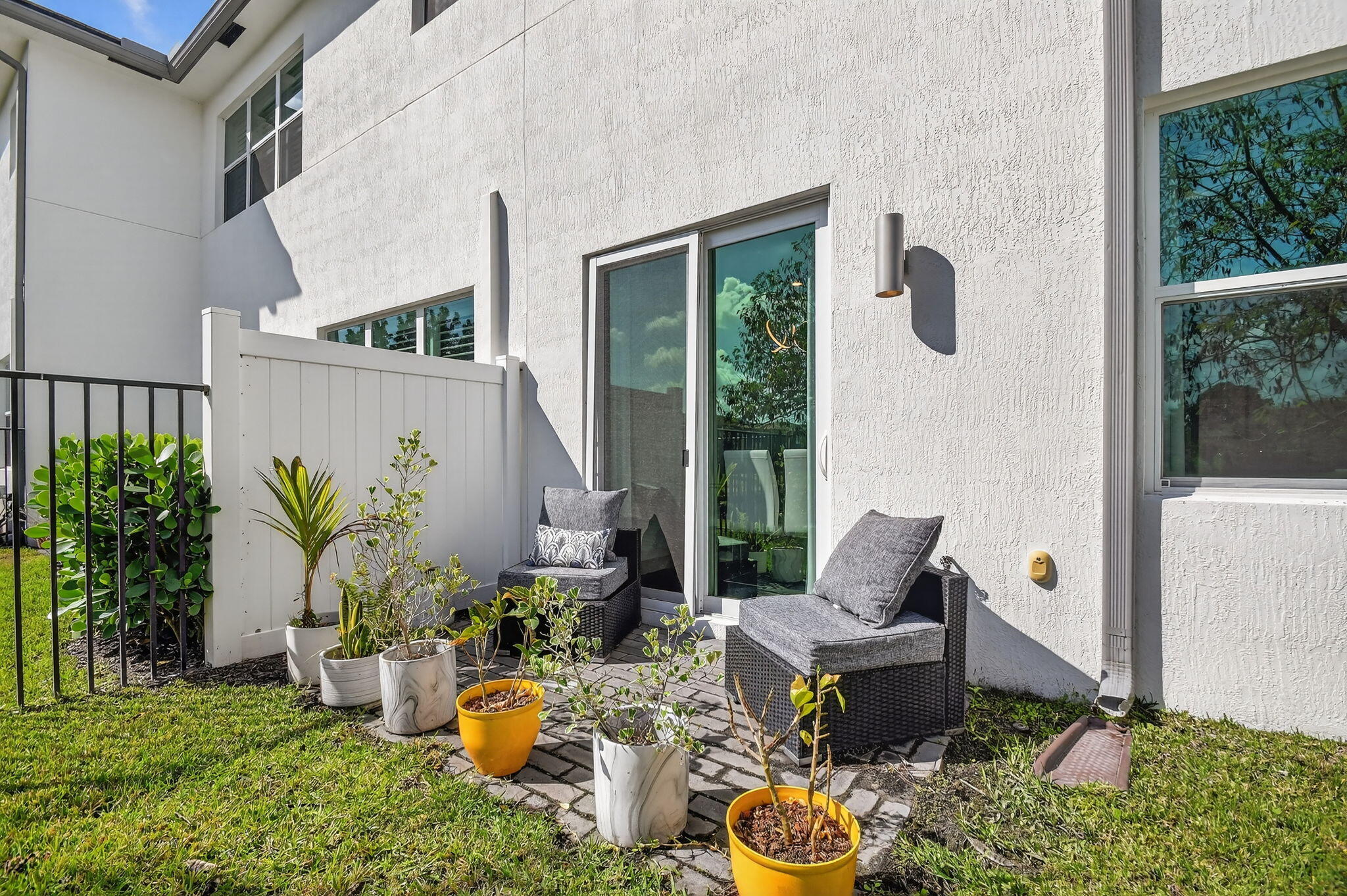 ANDALUCIA - Residential Lease