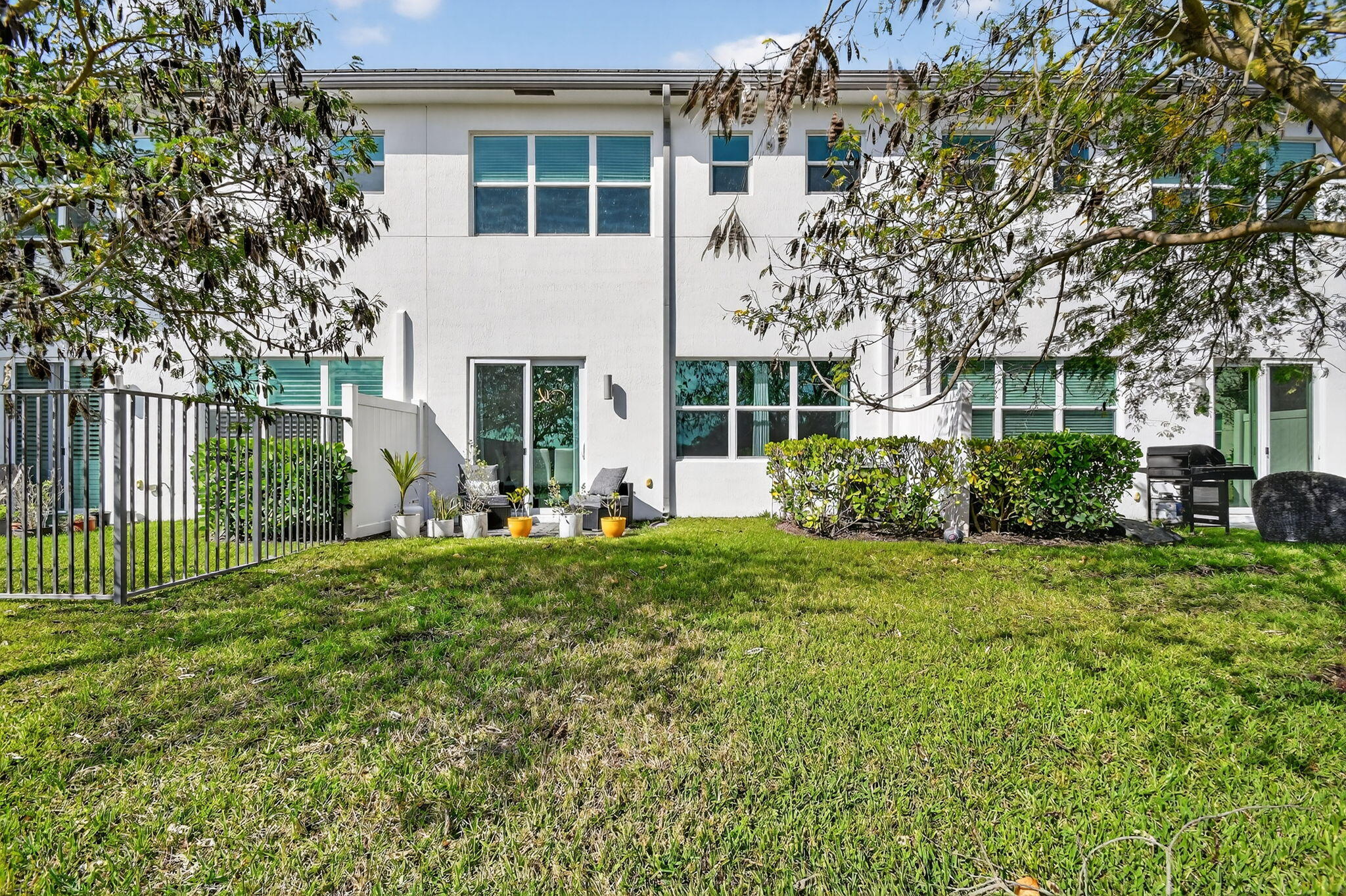 ANDALUCIA - Residential Lease