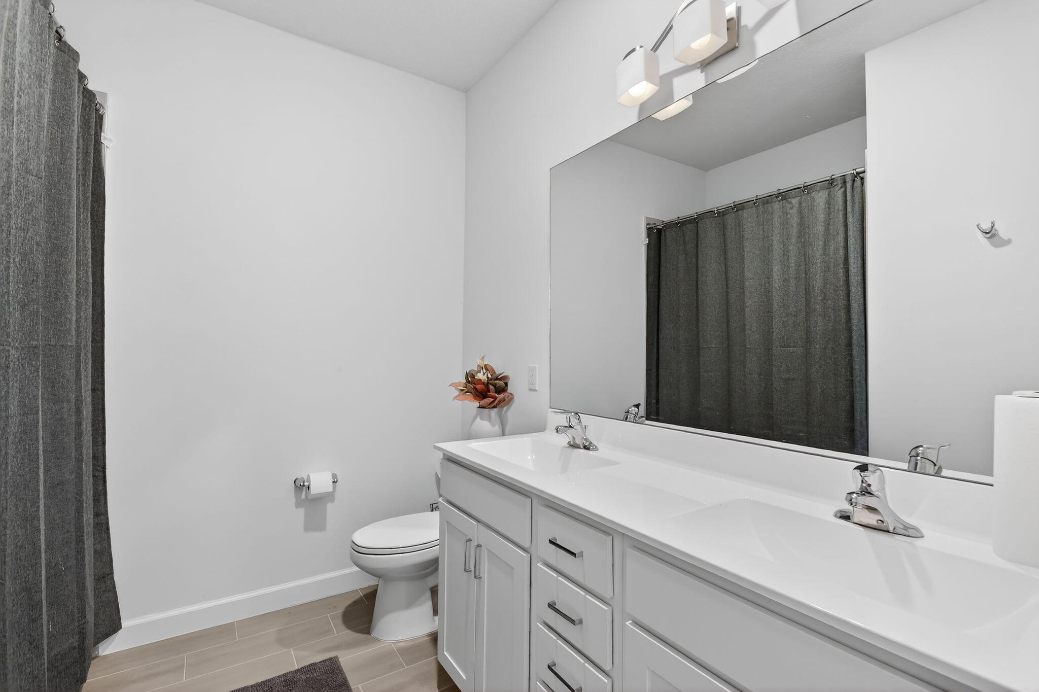 ANDALUCIA - Residential Lease