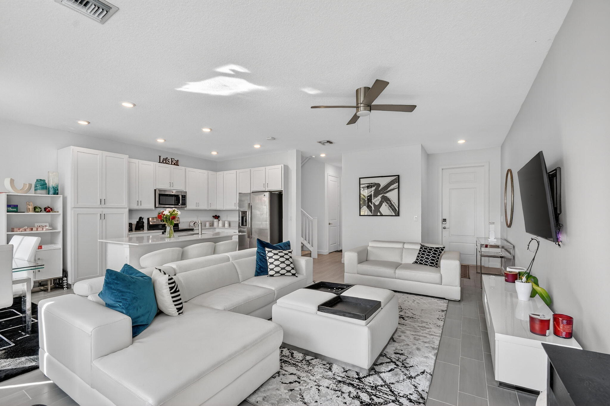 ANDALUCIA - Residential Lease