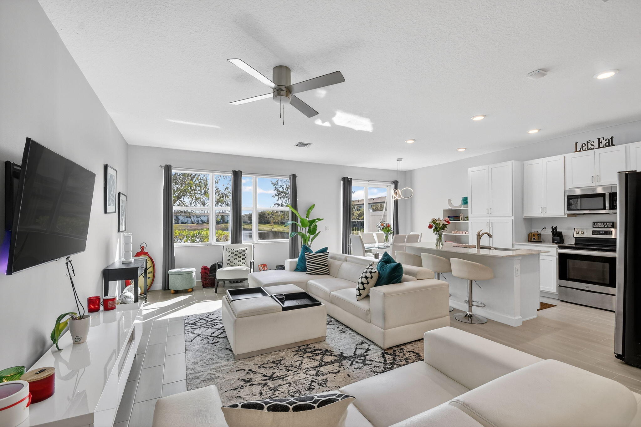 ANDALUCIA - Residential Lease