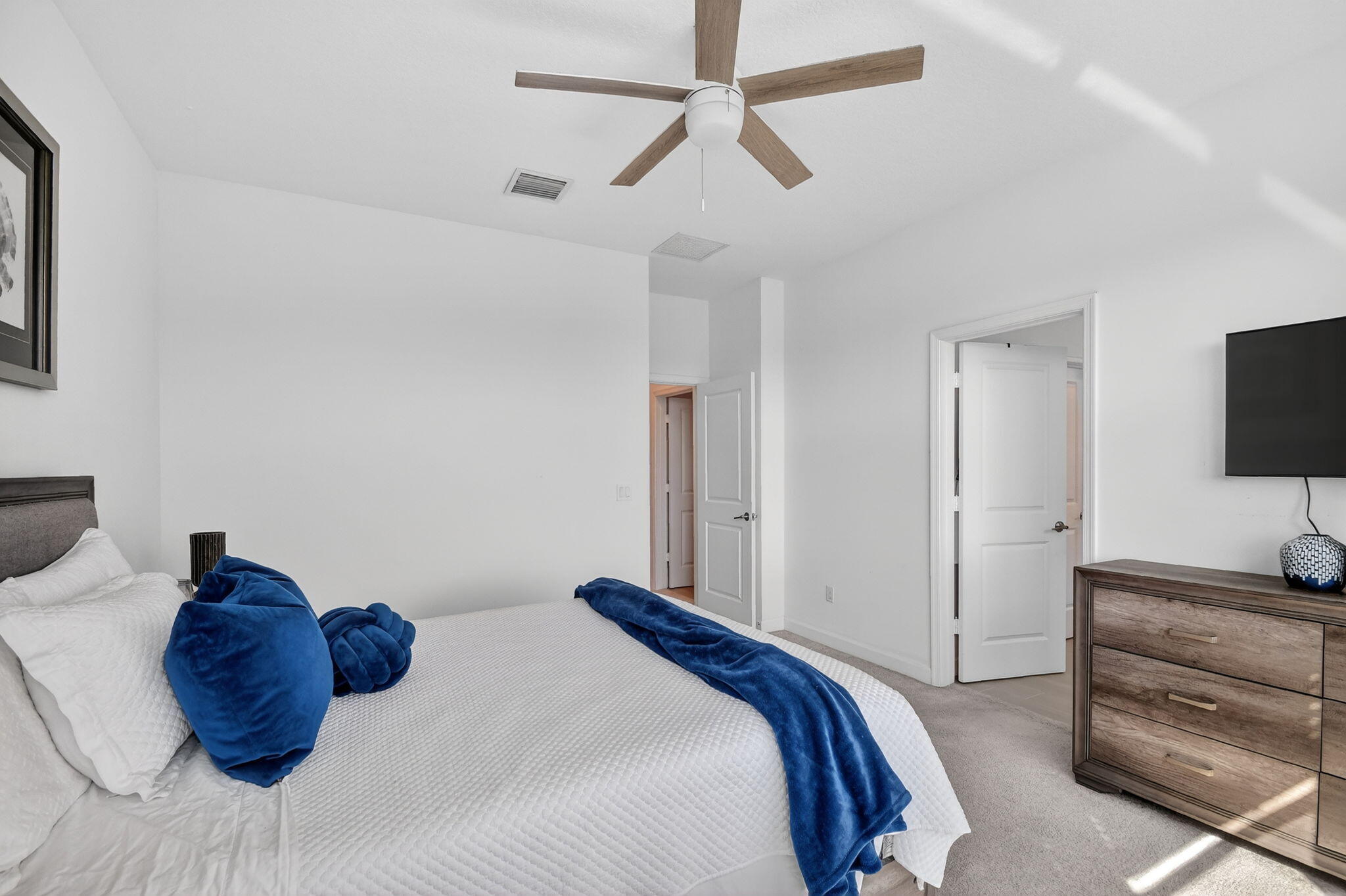 ANDALUCIA - Residential Lease