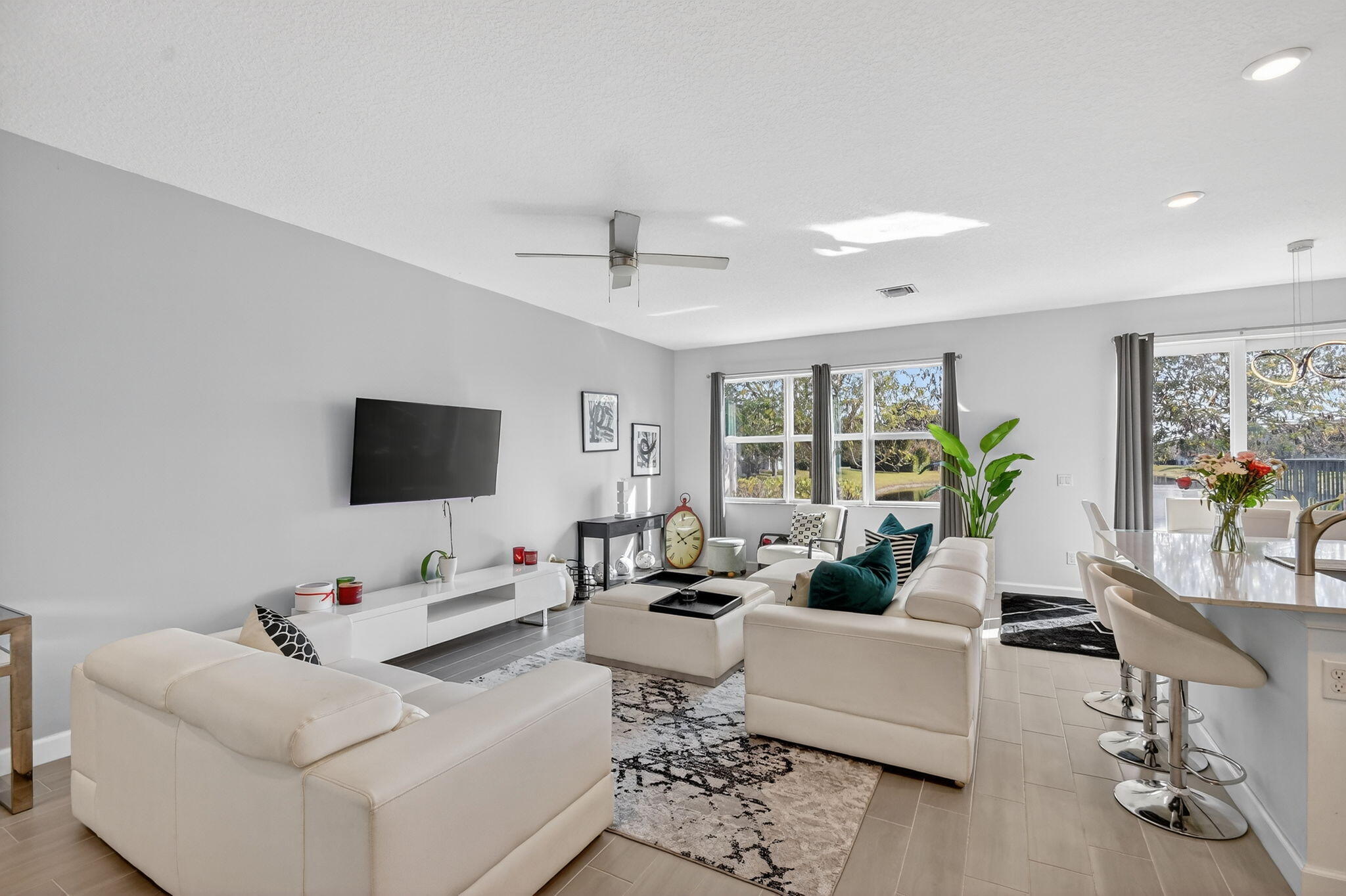 ANDALUCIA - Residential Lease