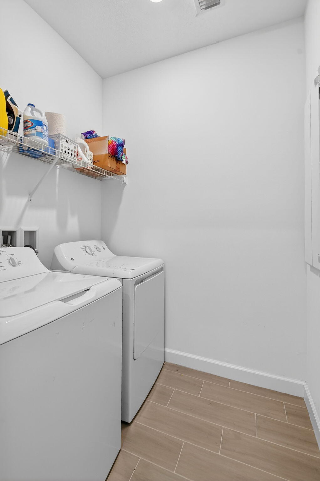 ANDALUCIA - Residential Lease