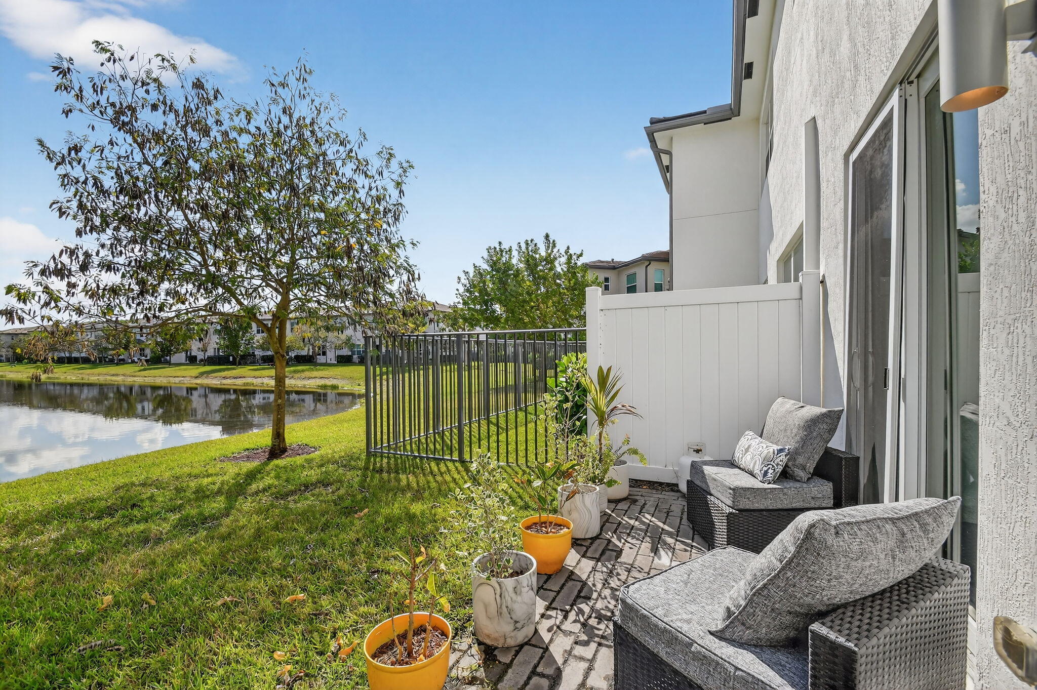 ANDALUCIA - Residential Lease