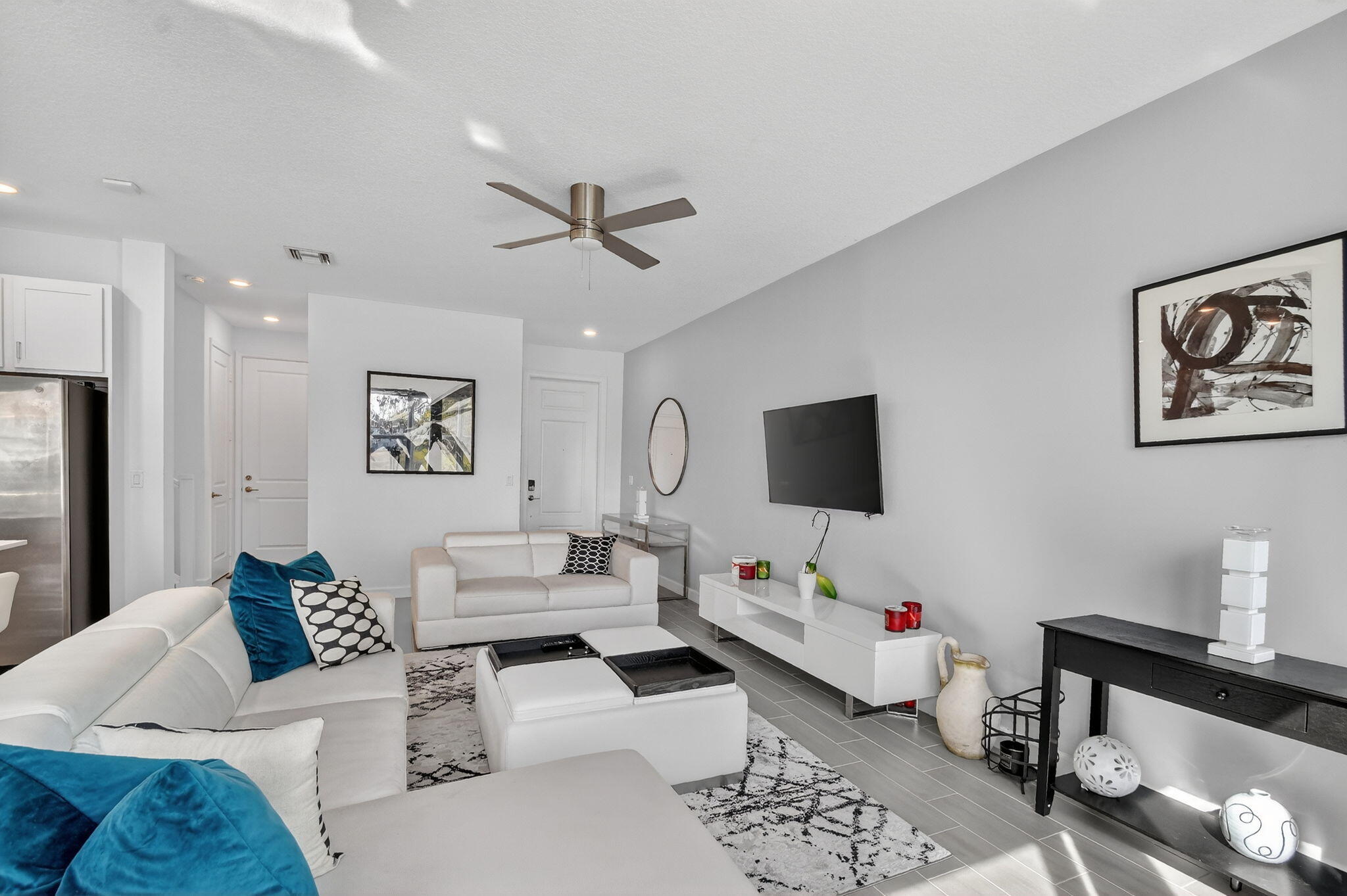 ANDALUCIA - Residential Lease