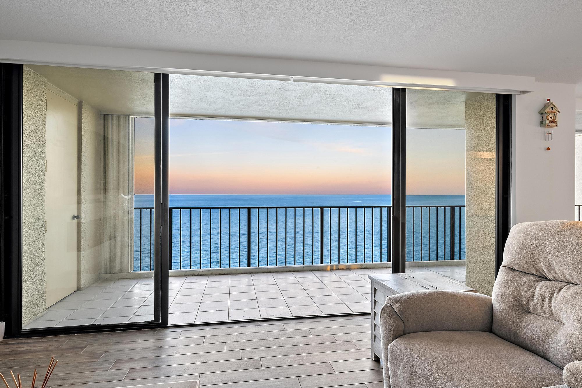 ISLAND DUNES CONDOMINIUM - Residential