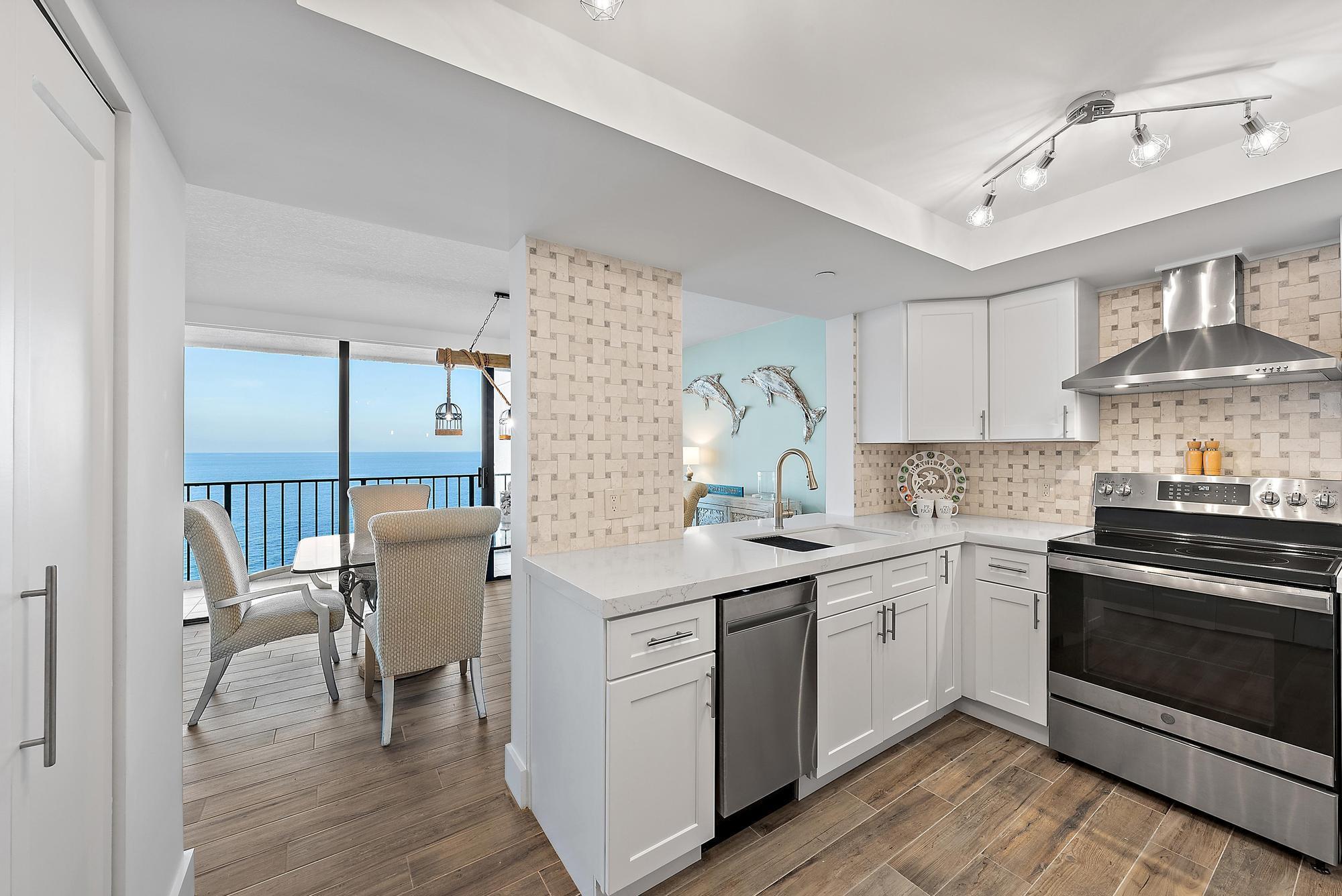 ISLAND DUNES CONDOMINIUM - Residential