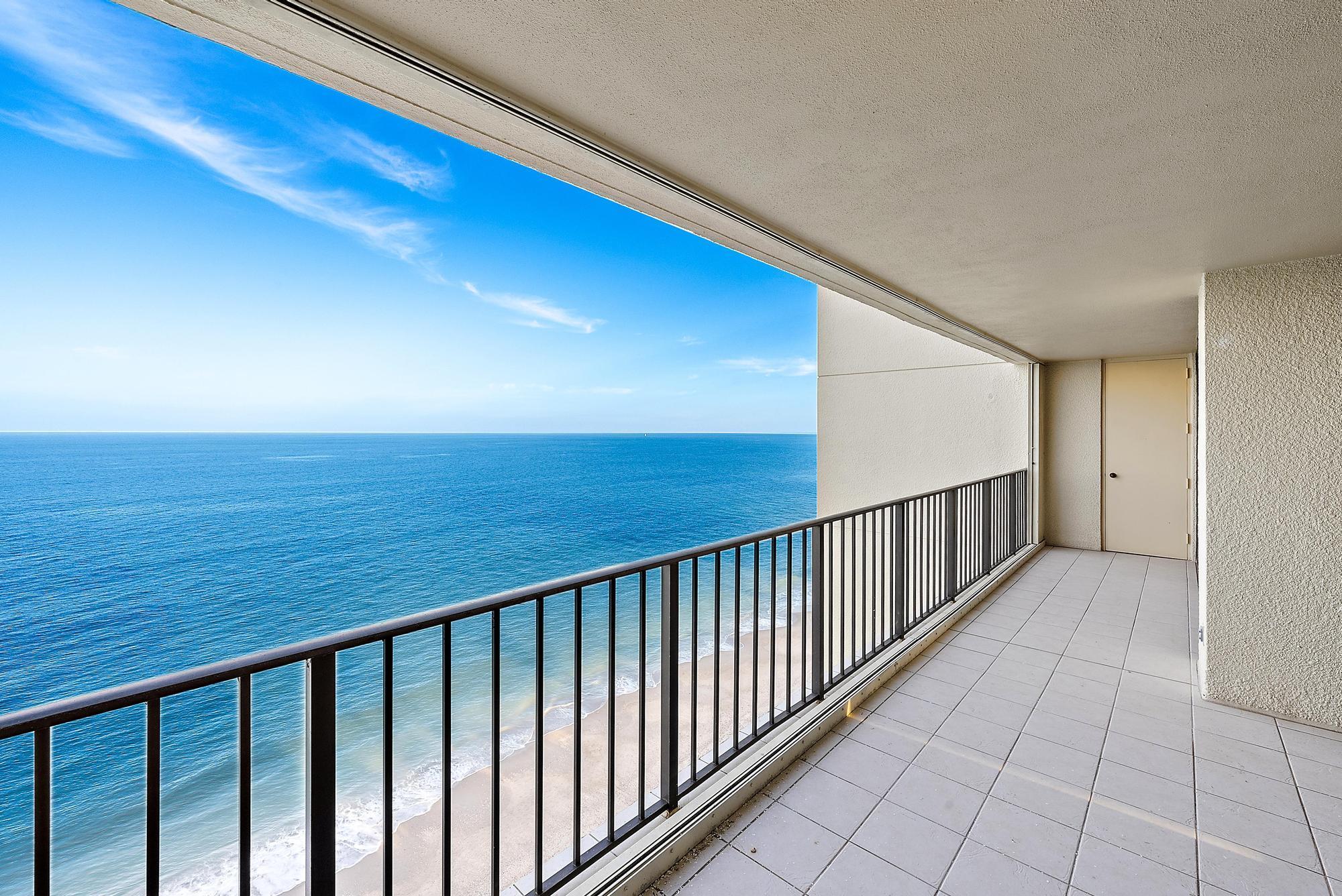 ISLAND DUNES CONDOMINIUM - Residential