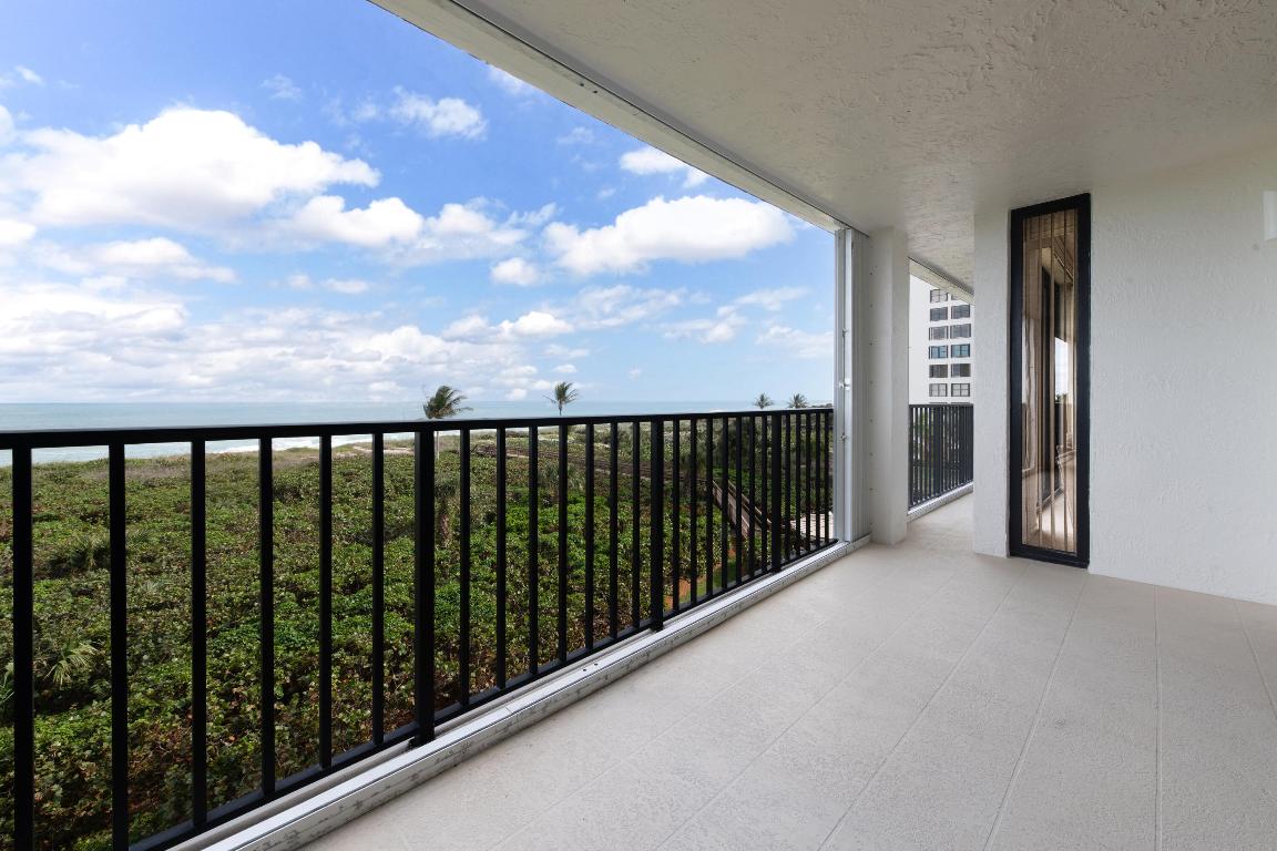 TIARA TOWERS CONDOMINIUM - Residential