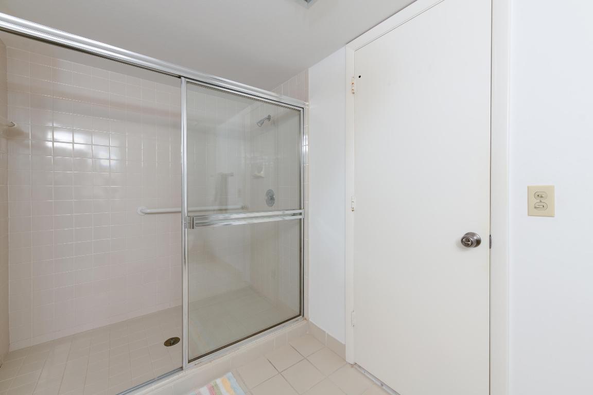 TIARA TOWERS CONDOMINIUM - Residential