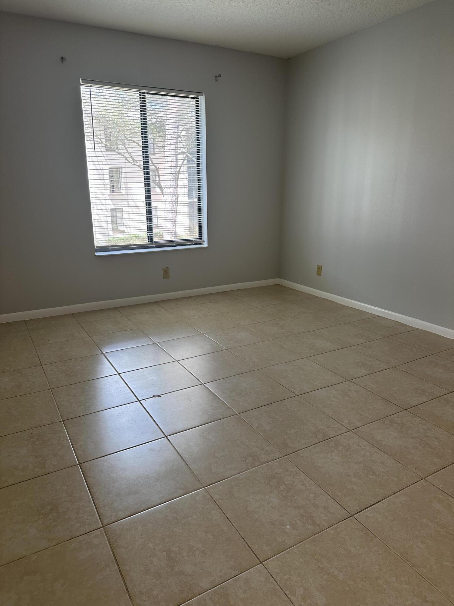 CHARTER CLUB OF PALM BEACH CONDO - Residential Lease