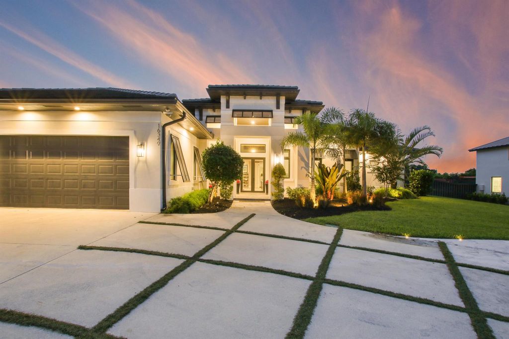 Photo of 16349 76th Trail N, Palm Beach Gardens, FL 33418 (MLS # R10982555)