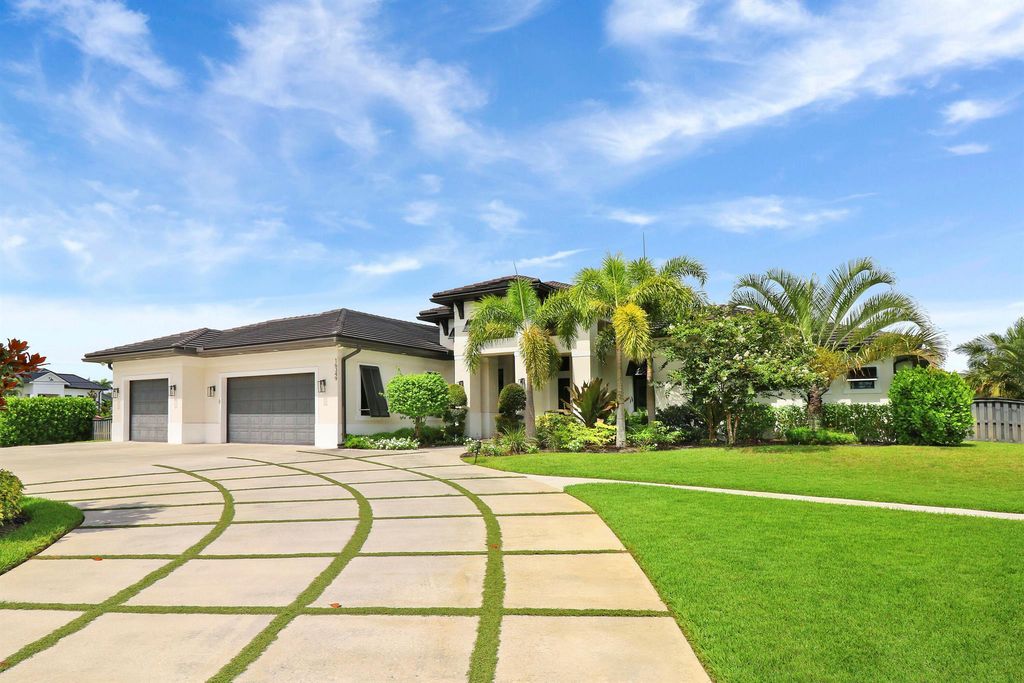 Photo of 16349 76th Trail N, Palm Beach Gardens, FL 33418 (MLS # R10982555)