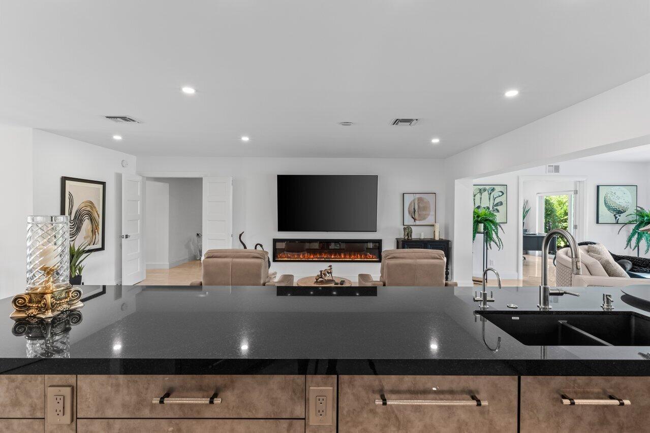 DELRAY DUNES FIRST SEC - Residential