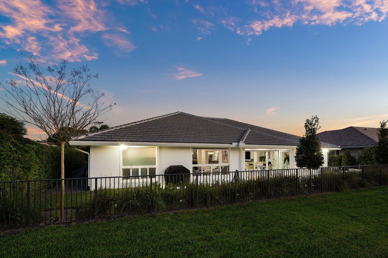 DELRAY DUNES FIRST SEC - Residential