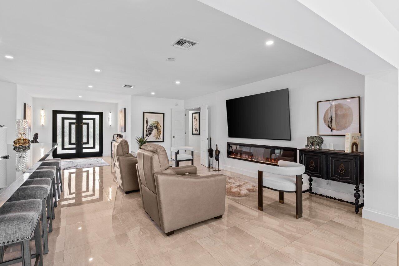 DELRAY DUNES FIRST SEC - Residential