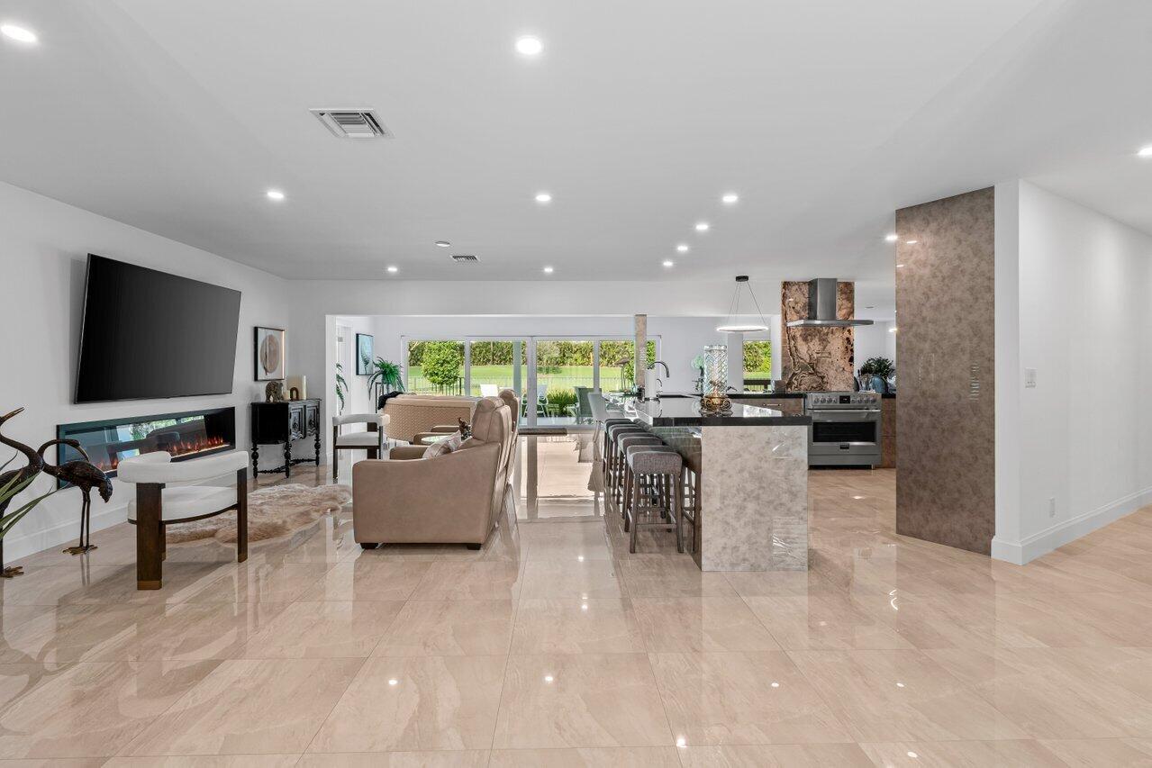 DELRAY DUNES FIRST SEC - Residential