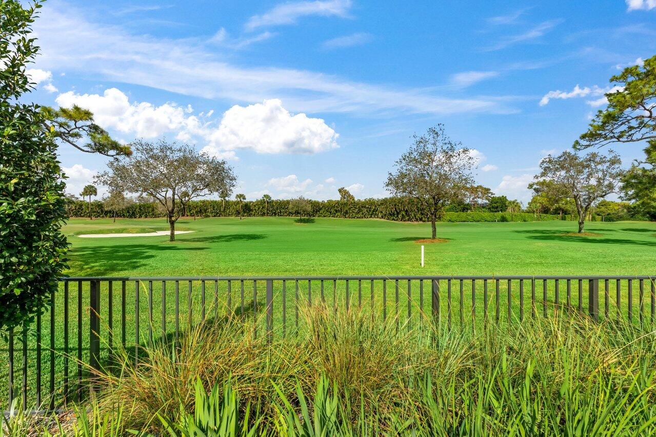 DELRAY DUNES FIRST SEC - Residential