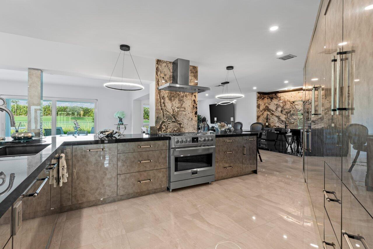 DELRAY DUNES FIRST SEC - Residential