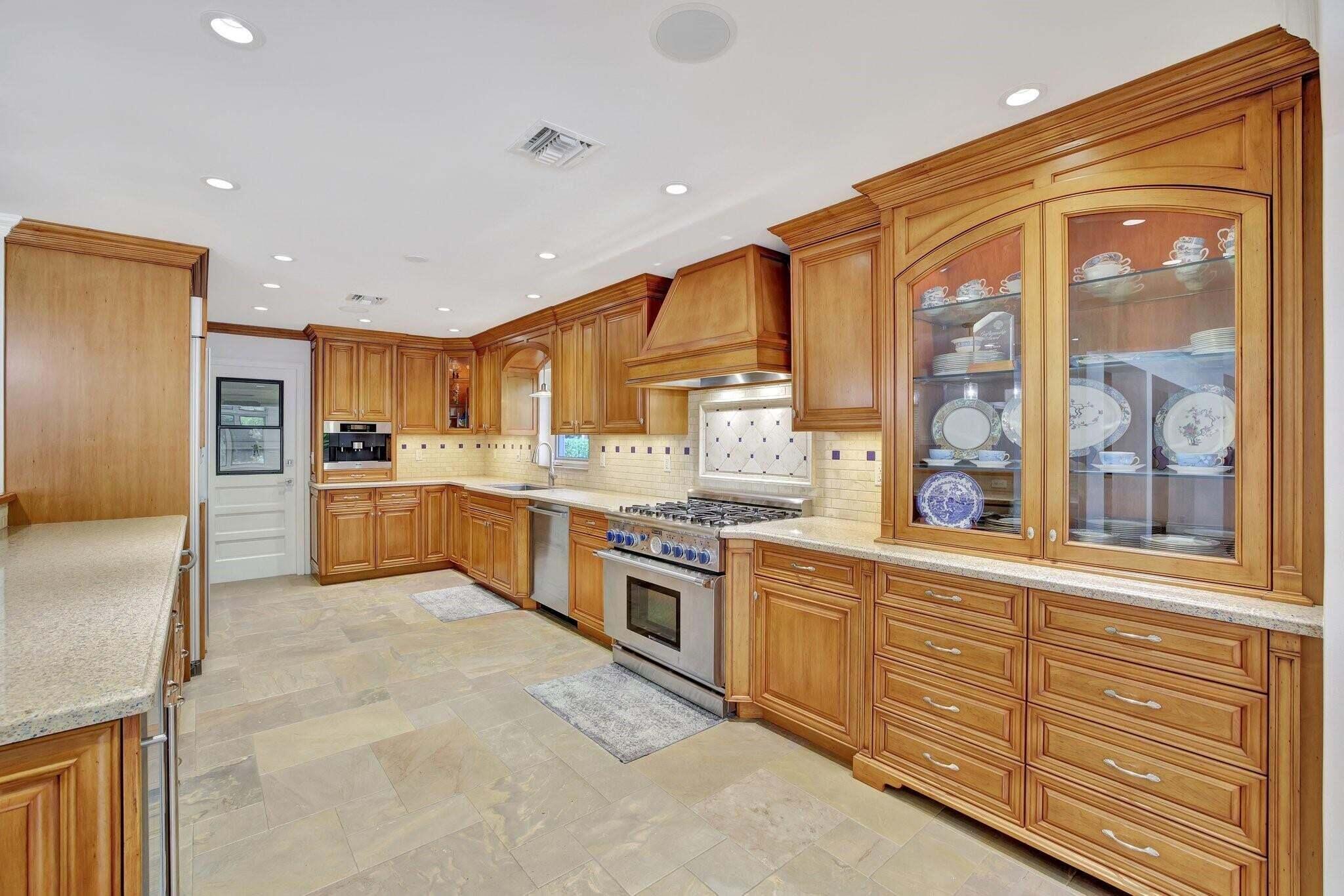 1508 NE 30th Court