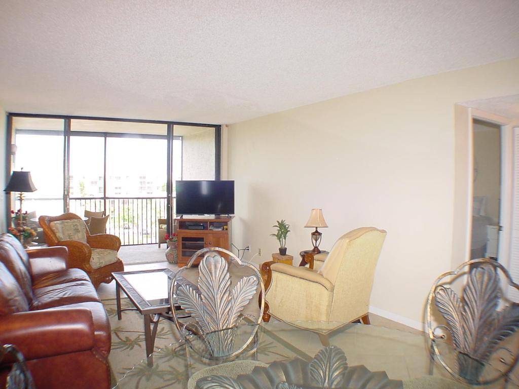 Boca Bayou - Residential