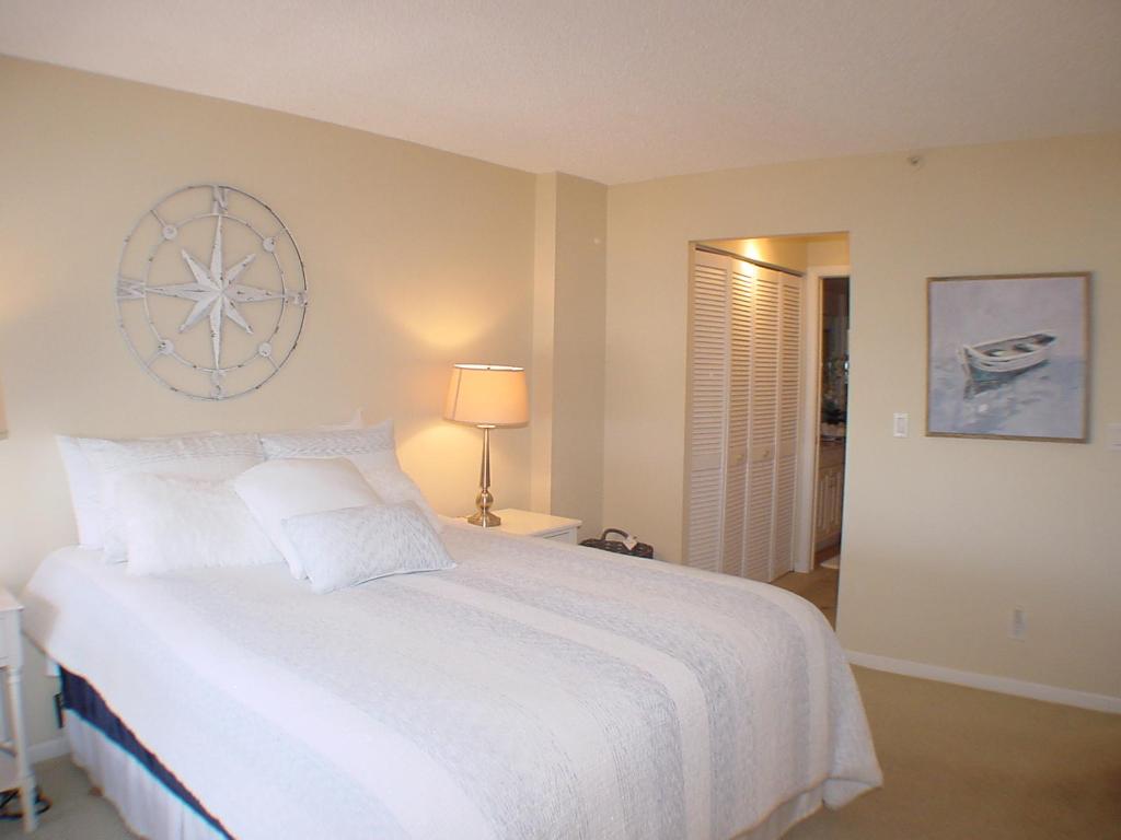 Boca Bayou - Residential