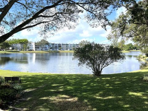 Tiny photo for 2057 Cambridge C #2057, Deerfield Beach, FL 33442 (MLS # B26008885)