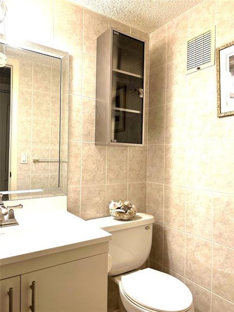 Tiny photo for 2057 Cambridge C #2057, Deerfield Beach, FL 33442 (MLS # B26008885)