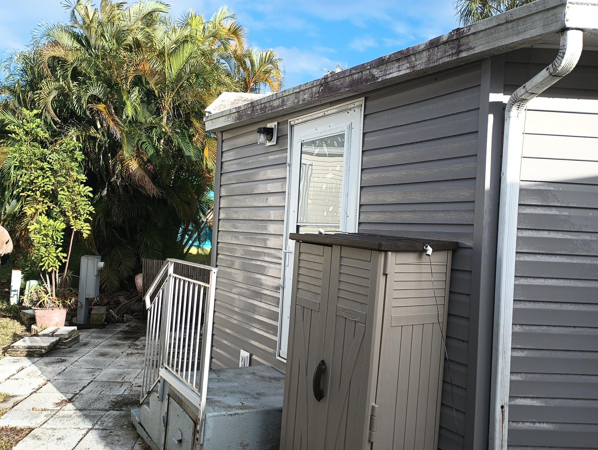 HOLIDAY OUT AT ST LUCIE S - Residential