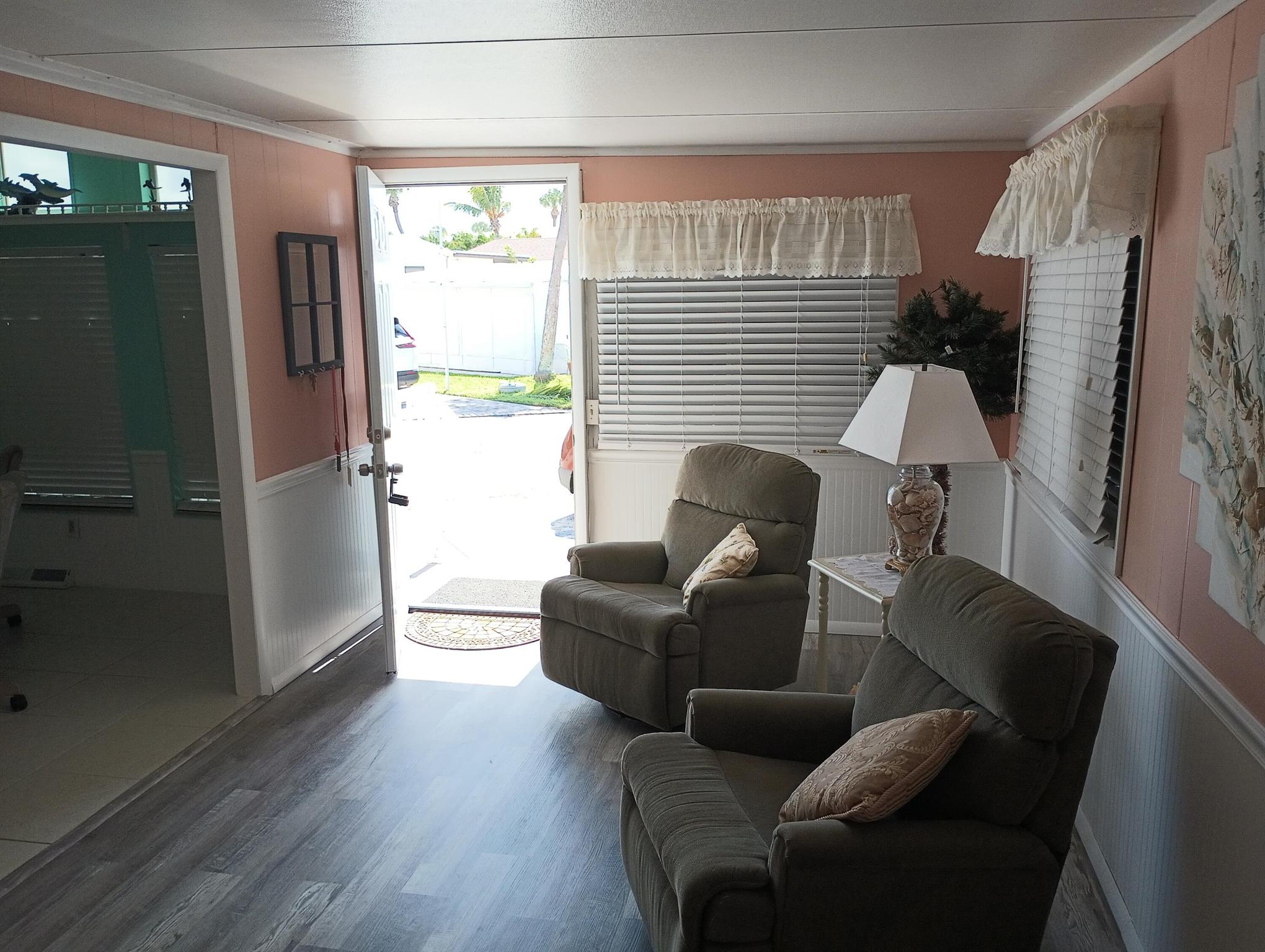 HOLIDAY OUT AT ST LUCIE S - Residential