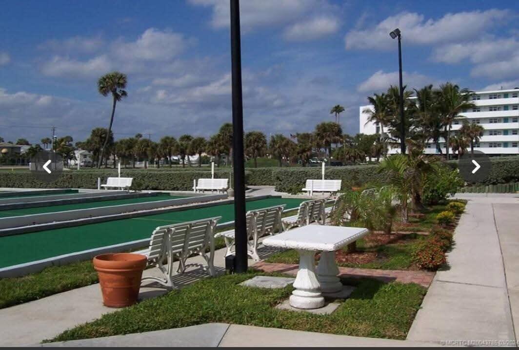 HOLIDAY OUT AT ST LUCIE S - Residential