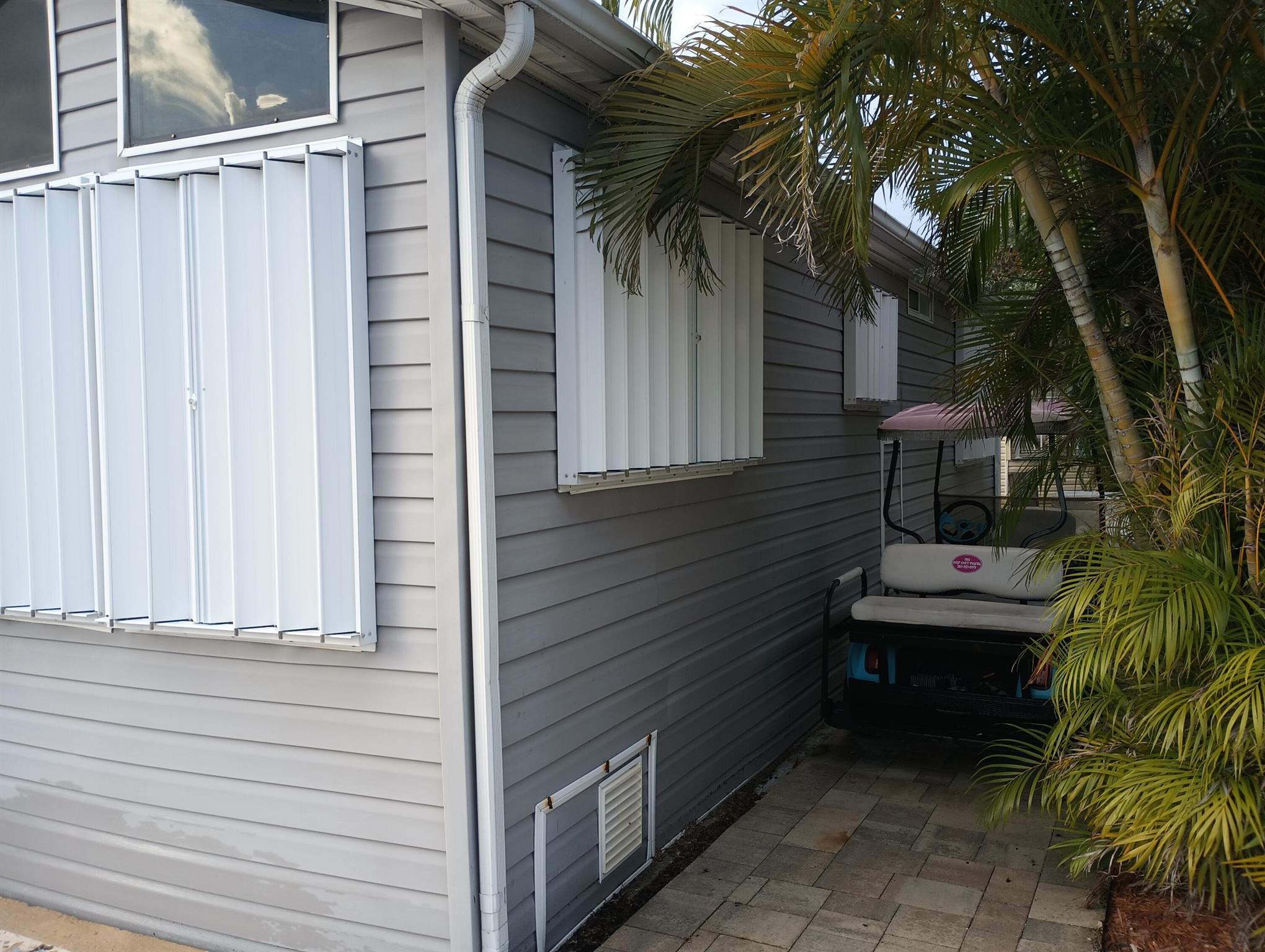 HOLIDAY OUT AT ST LUCIE S - Residential