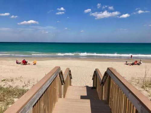 HOLIDAY OUT AT ST LUCIE S - Residential